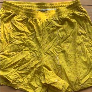 Men’s outdoor voice shorts, bright yellow/design